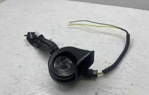 Opel Mokka B Horn signal E9004209 9827213580