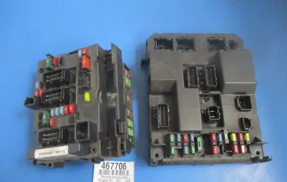 Peugeot 307 CC Fuse box set 9650664080