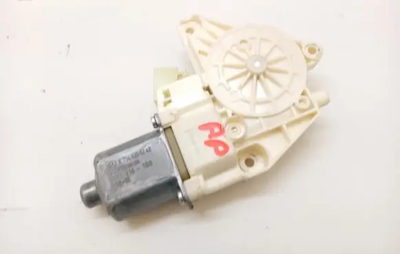 Mercedes-Benz C W204 Front door window regulator with motor A2048200242