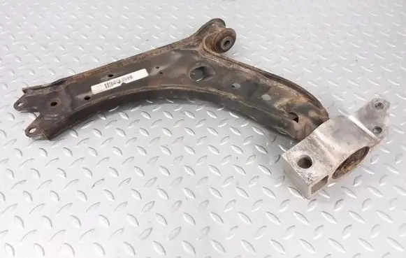 Volkswagen Jetta V Front lower control arm/wishbone 1K0407189E
