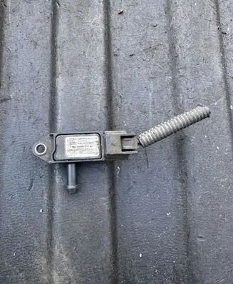 Infiniti M30 Exhaust gas pressure sensor 8201043914A H8200741321 53MPP0101