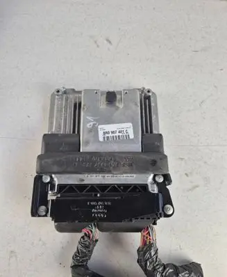 Audi Q5 SQ5 Engine control unit/module 8R0907401C 13012009135031 03211397
