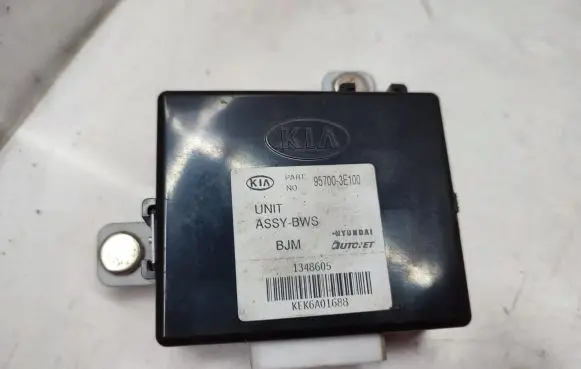 KIA Sorento Parking PDC control unit/module 957003E100