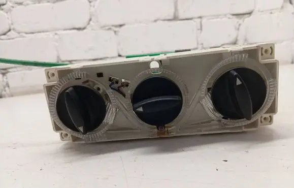 Audi A4 S4 B5 8D Climate control unit 081095A
