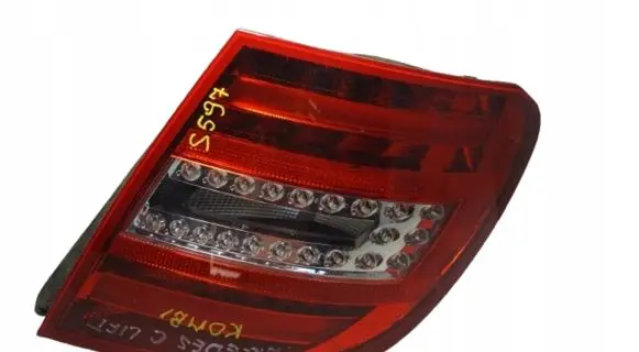 Mercedes-Benz C W204 Rear/tail lights a2048206564