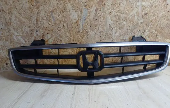 Honda Odyssey Front bumper upper radiator grill