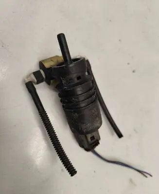 Seat Ibiza III (6L) Windscreen/windshield washer pump 1K6955651 3122789