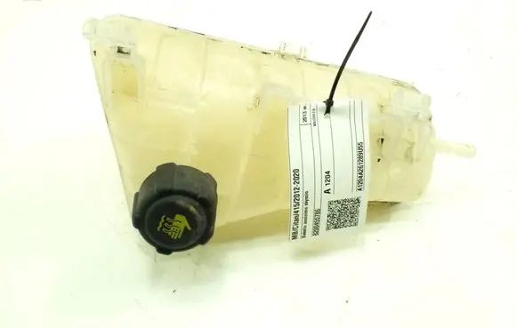 Mercedes-Benz Citan W415 Coolant expansion tank/reservoir 8200455786