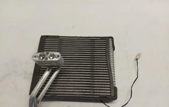 Air conditioning (A/C) radiator (interior)