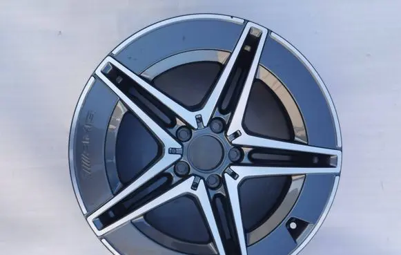 Mercedes-Benz C W206 R18 alloy rim A2064011800