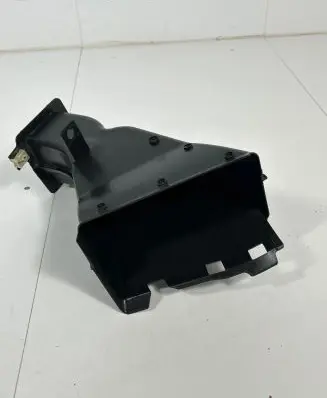 BMW iX Air intake duct part 8737025