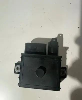 BMW 5 E60 E61 Glow plug pre-heat relay E2110022367