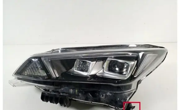Nissan Leaf II (ZE1) Headlight/headlamp 260605SH5A