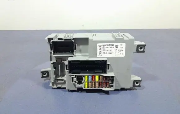 Ford Ka Fuse box set 00520183320