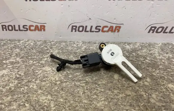 Opel Insignia A Brake pedal sensor switch 25889337