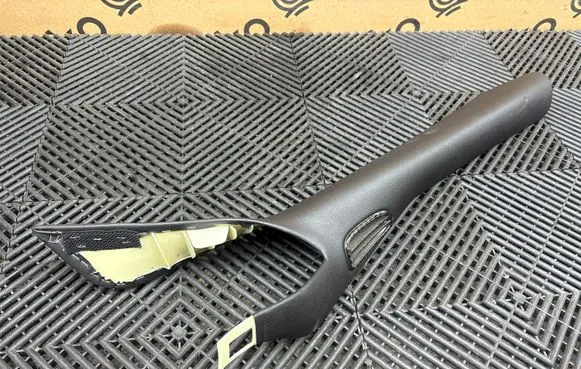 Chevrolet Corvette C6 (A) pillar trim 10441371