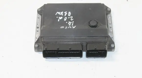 Toyota Avensis T270 Engine control unit/module 8966105F20