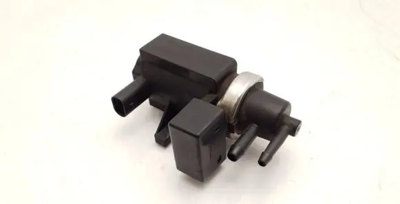 Mercedes-Benz A W169 Turbo solenoid valve A0051535528 70078200 05T034