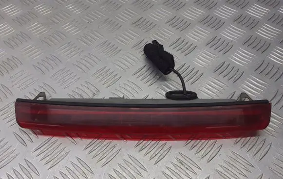 Toyota Avensis T250 Third/center stoplight