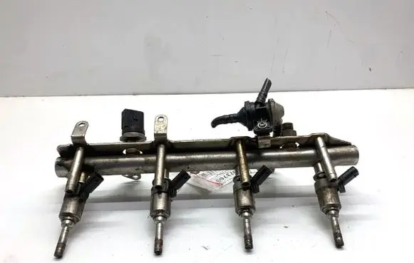 Audi A4 S4 B8 8K Fuel main line pipe 06J133317G