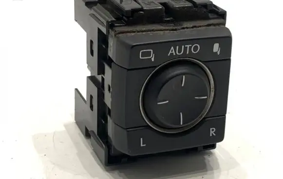 Lexus NX Wing mirror switch 183746