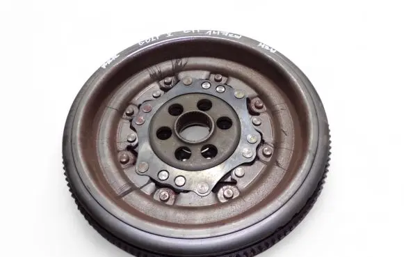 Volkswagen Golf V Flywheel
