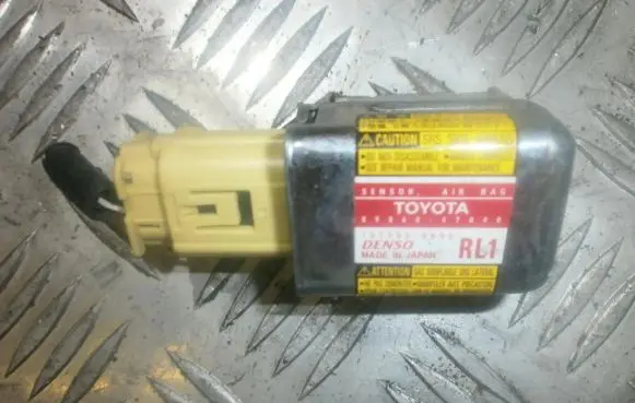 Toyota Prius (XW20) Airbag deployment crash/impact sensor 8986047040
