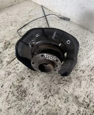 BMW 1 E81 E87 Rear wheel hub