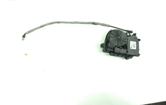 BMW 5 G30 G31 G38 Tailgate boot lock/latch motor 738356108