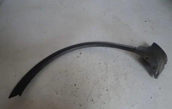 Ford Kuga I Front arch trim 8V41S16D239A