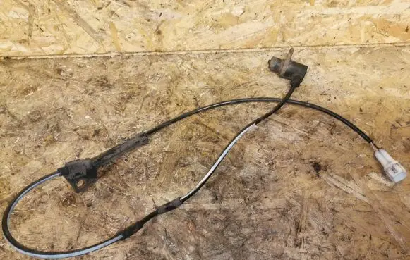 Toyota Corolla Verso AR10 ABS brake wheel speed sensor 8954302040 0265006676