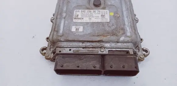 Mercedes-Benz ML W164 Engine control unit/module A6421509678 0281013753