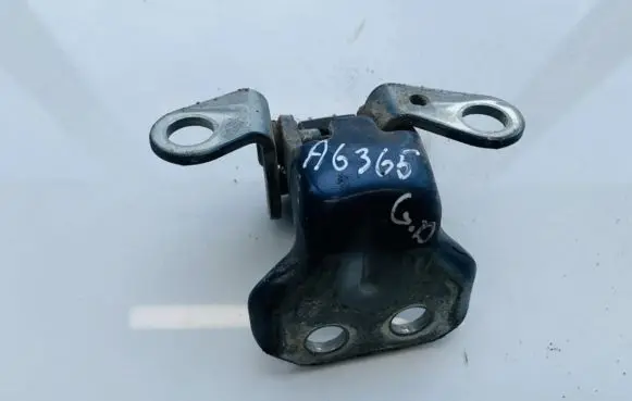 Mazda 2 Rear door lower hinge