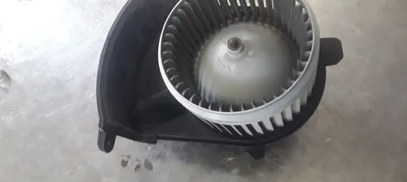 Renault Kangoo II Heater fan/blower 173830100