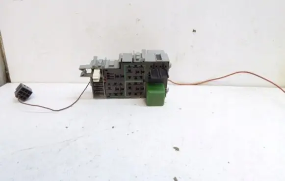 Opel Corsa C Fuse box cover 09115142