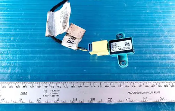 Audi A4 S4 B8 8K Airbag deployment crash/impact sensor 8K0955557C