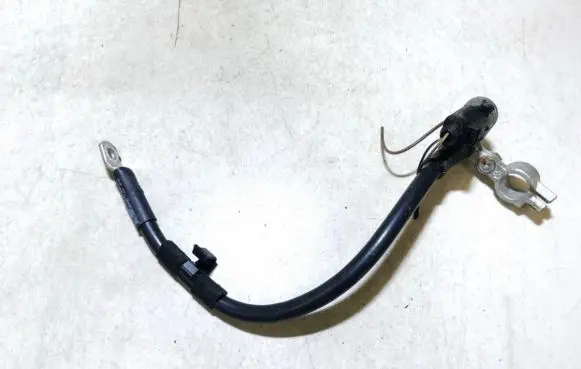 Volkswagen Phaeton Positive cable (battery)