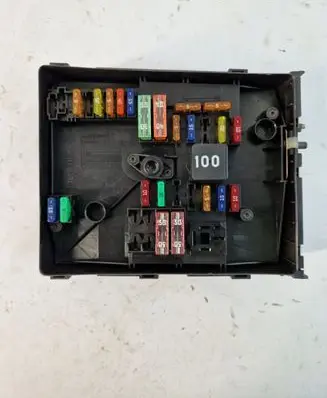 Volkswagen Scirocco Fuse module 1K0937125D