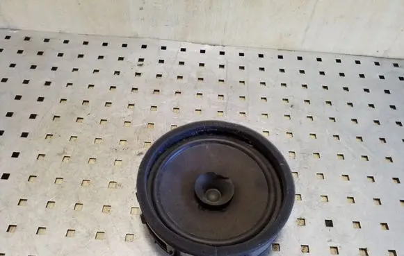 Mitsubishi Outlander Rear door speaker 8720A017