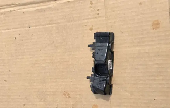 Hyundai i20 (BC3 BI3) Front bumper mounting bracket 86552Q000