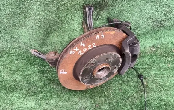 Suzuki SX4 S-Cross Front wheel hub spindle knuckle