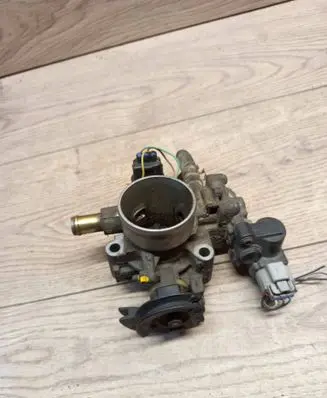 Toyota Corolla Verso E121 Throttle valve 8945220130 12C14 1985001071