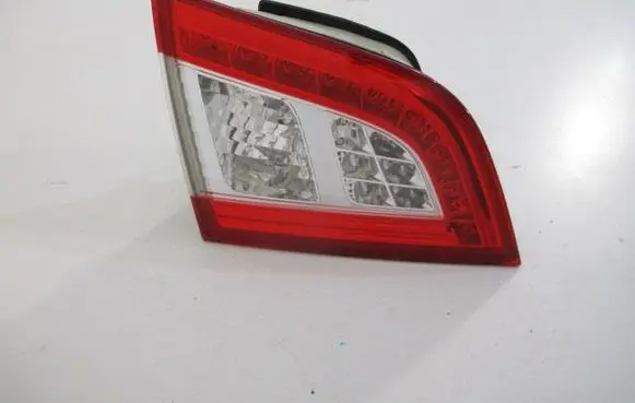 Tailgate rear/tail lights