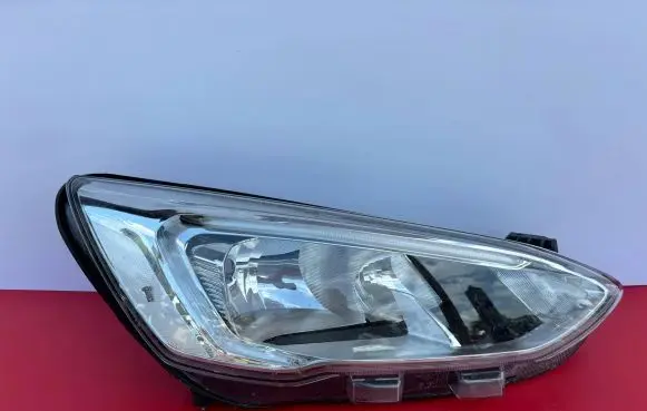 Ford Focus Headlight/headlamp JX7B-13W029-AE