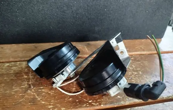 Peugeot 308 Horn signal 9815870780