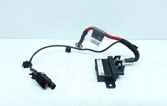 Mercedes-Benz C W204 Charging relay A0009822023