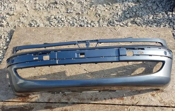 Peugeot 807 Front bumper