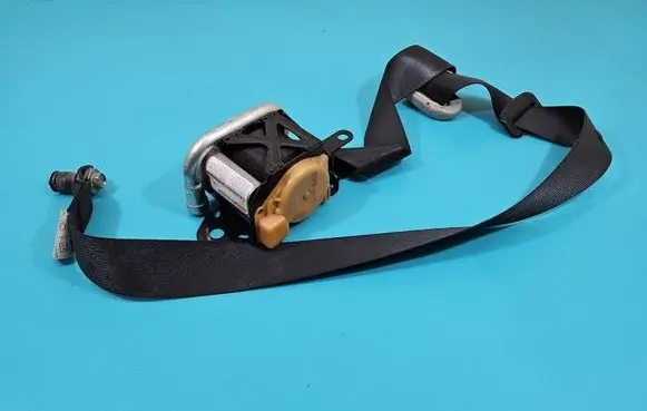 Suzuki Grand Vitara II Front seatbelt 84940-65J0 IMPRK1484542