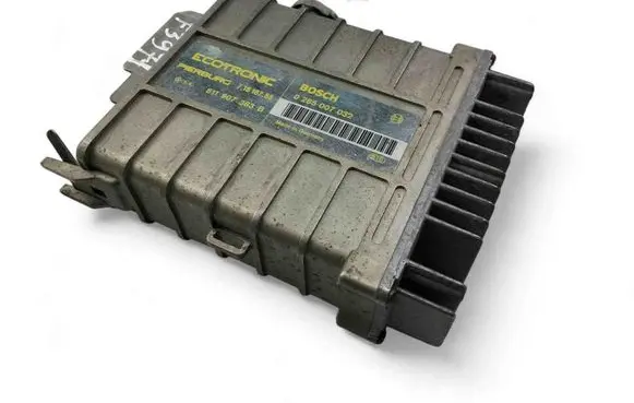 Volkswagen Golf II Engine control unit/module ECU 0285007032 811907383B