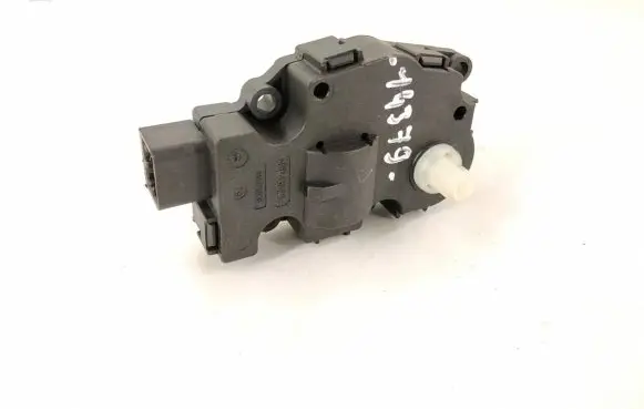 Mercedes-Benz E W212 Climate control unit A2218200042 2218200042
